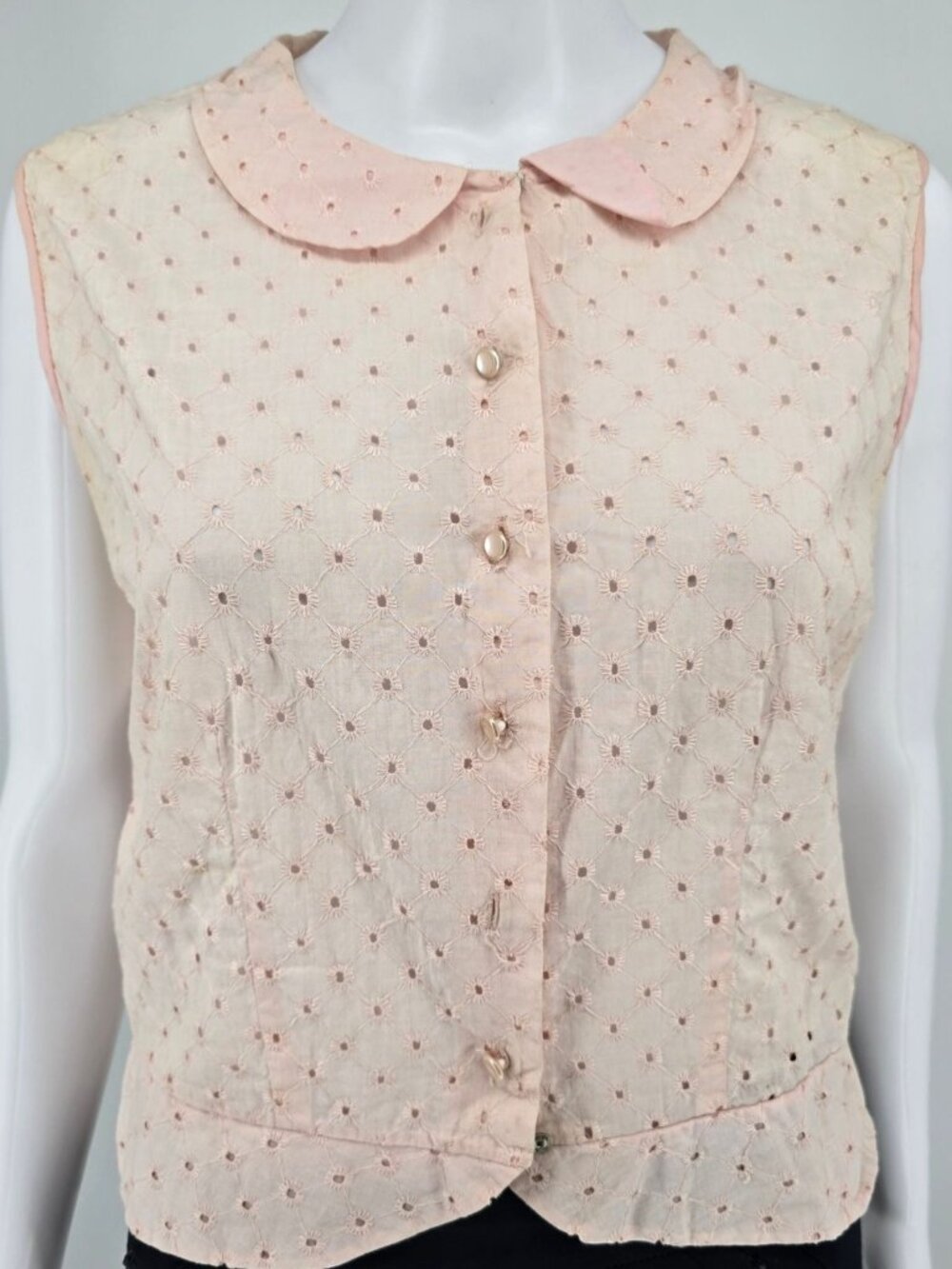Distressed Vintage 1950s Judy Bond Pink Broderie Anglaise Sleeveless Blouse (M)